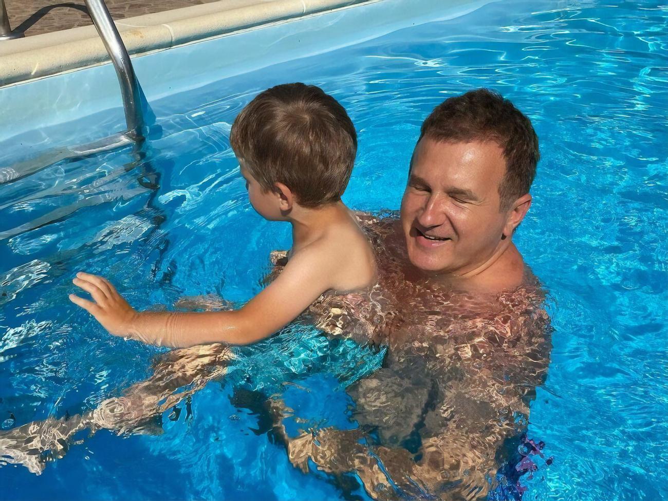 Юрий Горбунов со старшим сыном Иваном. 19 августа у телеведущего родился второй сын