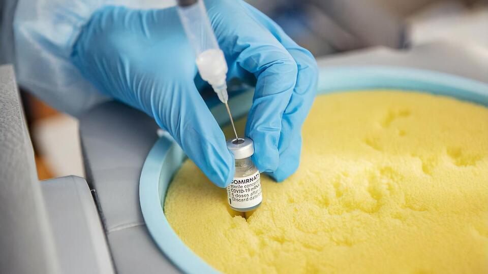 Від початку кампанії вакцинації проти коронавірусу українцям зробили 8,6 млн щеплень