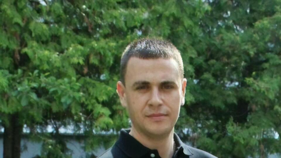 Михаил Шнайдер: Назад Бевза не зовут – и он вновь начинает через СМИ поливать своего шефа Кирилла Шевченко, хвалить Гонтареву, а заодно скалиться в сторону Офиса президента