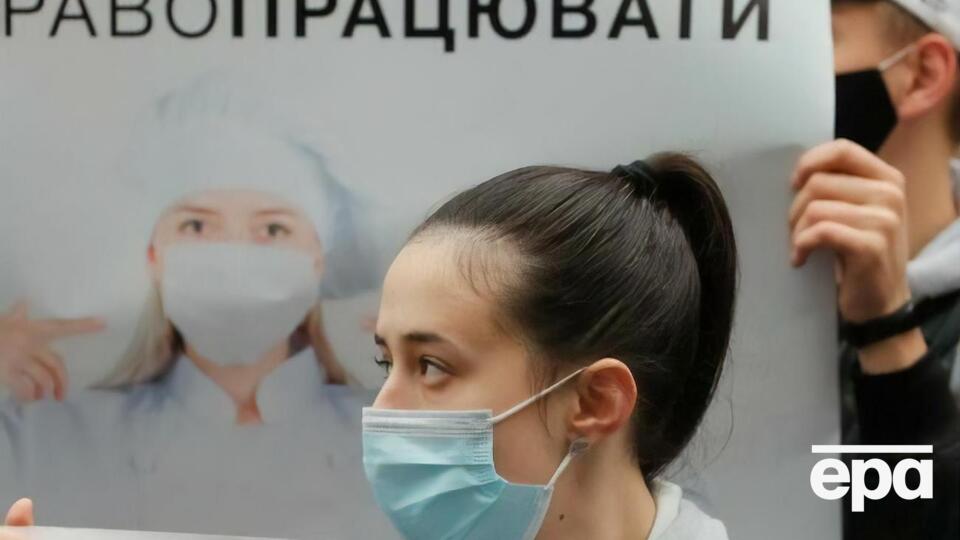 Українцям поки не пропонуватимуть третьої дози вакцини проти COVID-19