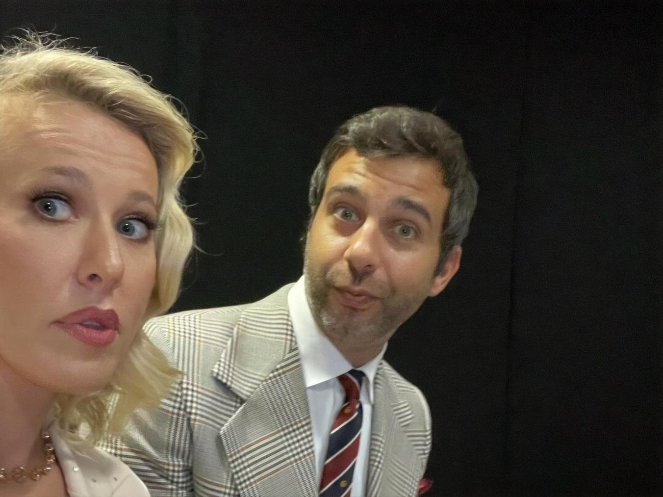 Ургант и Собчак после предложения Блиновской "пососаться" переглянулись, но выполнять просьбу не стали