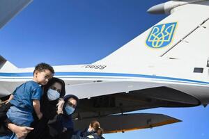 Украина сейчас находится "в стадии очередного этапа эвакуации", говорят в МИД