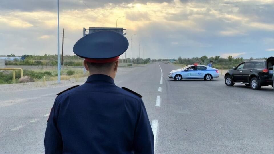 Дороги поруч з військовою частиною, де сталася пожежа, перекрили