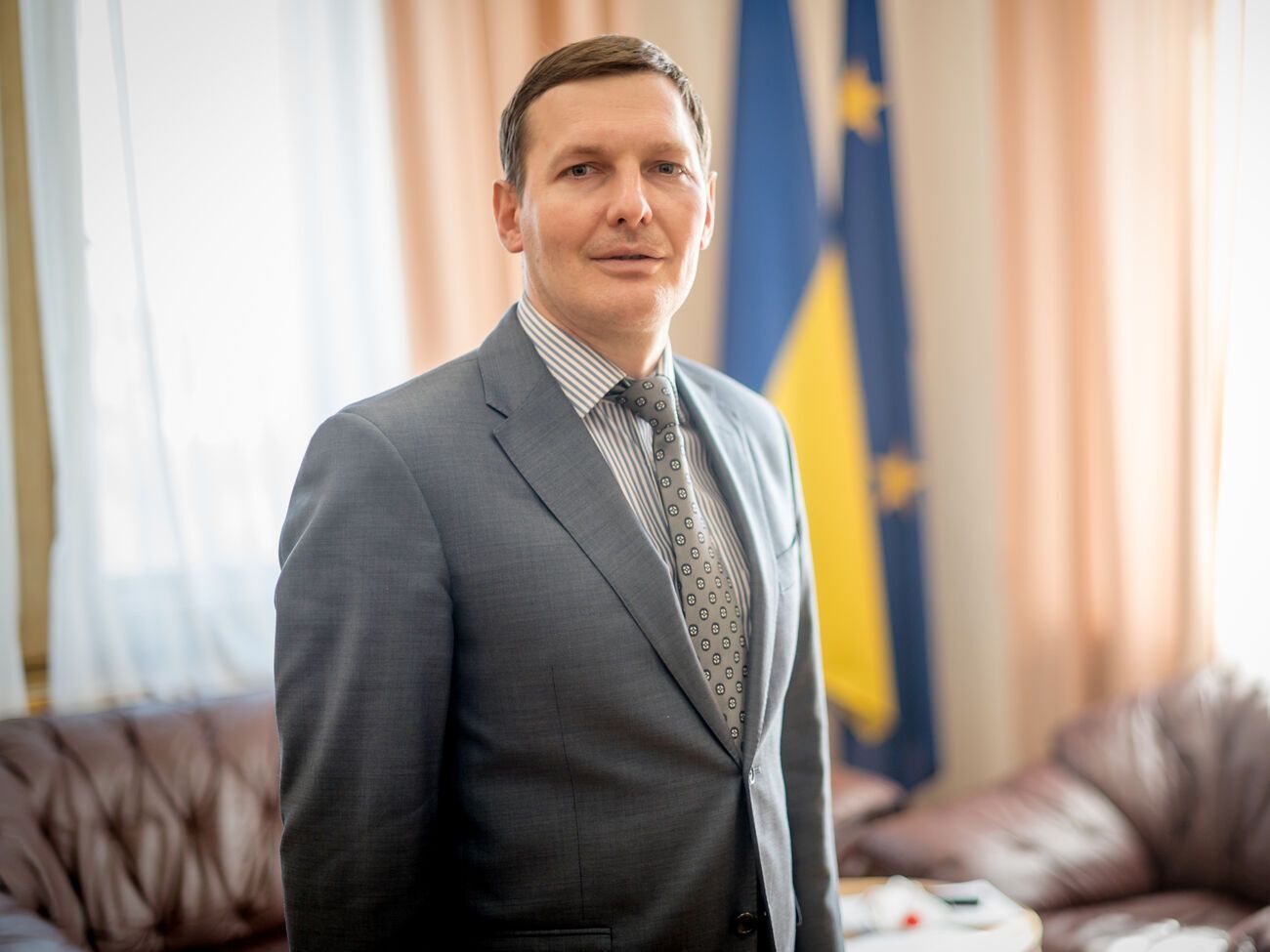 Енин заявил, что украинцев эвакуировали "фактически из афганского ада"