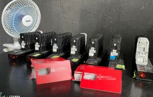 У приміщенні, де працювала ботоферма, виявили 300 модемів і тисячі сім-карток