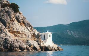 Сухогруз затонул в территориальных водах Греции, моряков спасли