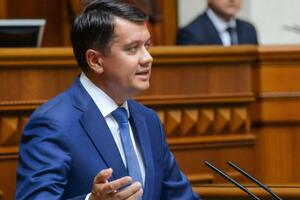 До 15 сентября Рада ждет проект госбюджета Украины на 2022 год, отметил Разумков