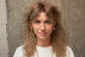 Этот вариант прически Никитюк назвала "накрутка на бумажки"