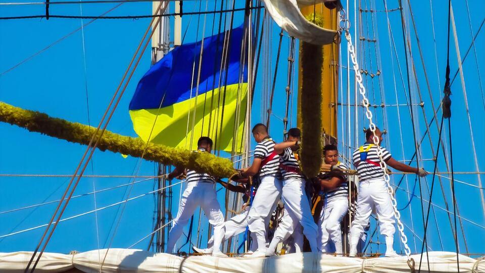 Усім українським морякам продовжили строк дії їхніх документів