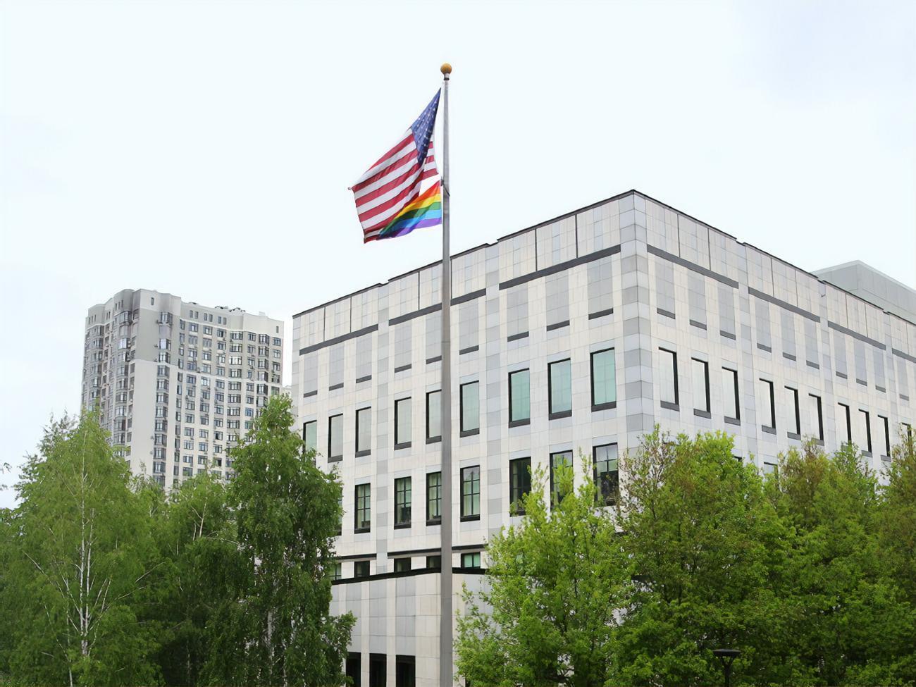 У посольстві США заявили, що глибоко засмучені смертю Шишова