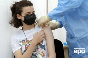 Для щеплення проти коронавірусу батьки дітей 12–15 років або самі діти віком 16–17 років мають звернутися до педіатра чи сімейного лікаря