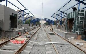 По версии ГФС, были присвоены деньги, выделенные на реконструкцию трамвайной линии в Деснянском районе Киева