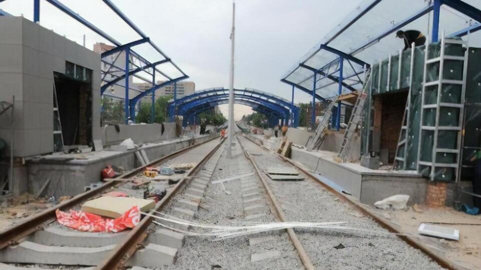 По версии ГФС, были присвоены деньги, выделенные на реконструкцию трамвайной линии в Деснянском районе Киева