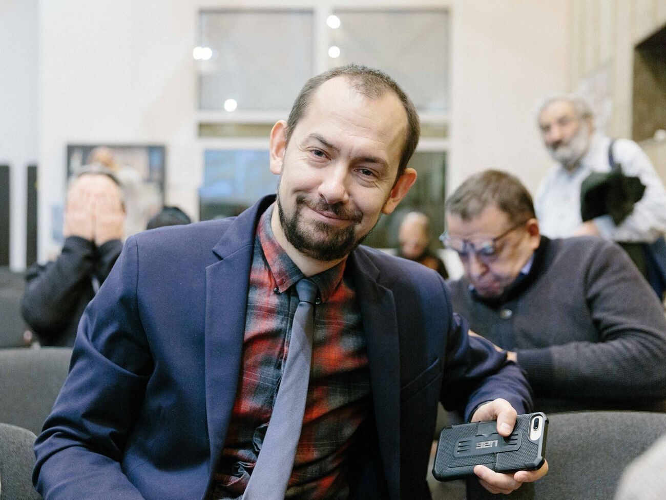 До 2014 року Росія пишалася іноземними військами, які марширували Красною площею 9 травня. А тепер, бачачи ті самі війська на Хрещатику, кричить "фу"