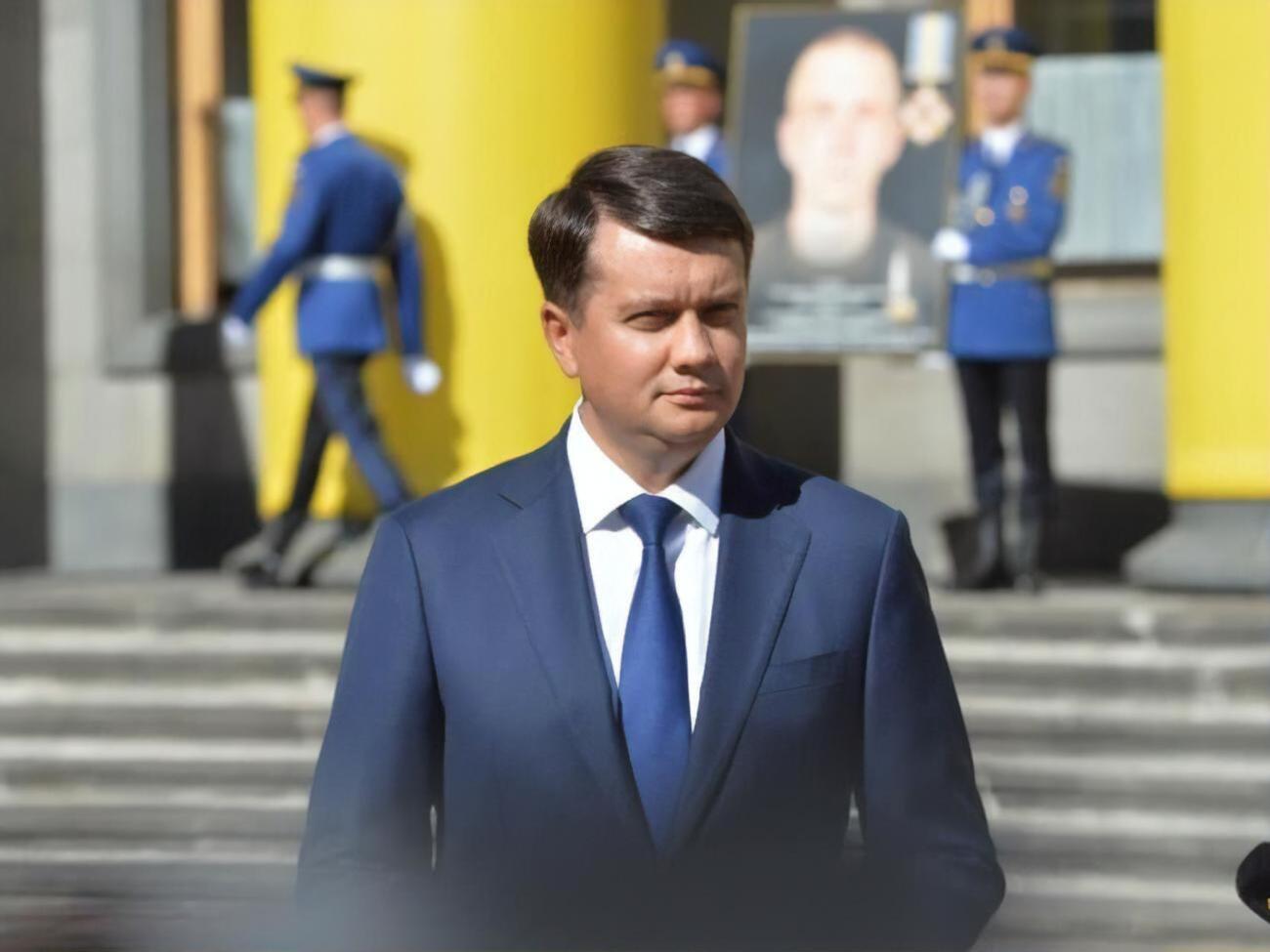 Разумков: Мы снова даем какие-то информационные поводы для использования против нашего государства. Этого точно не стоит делать