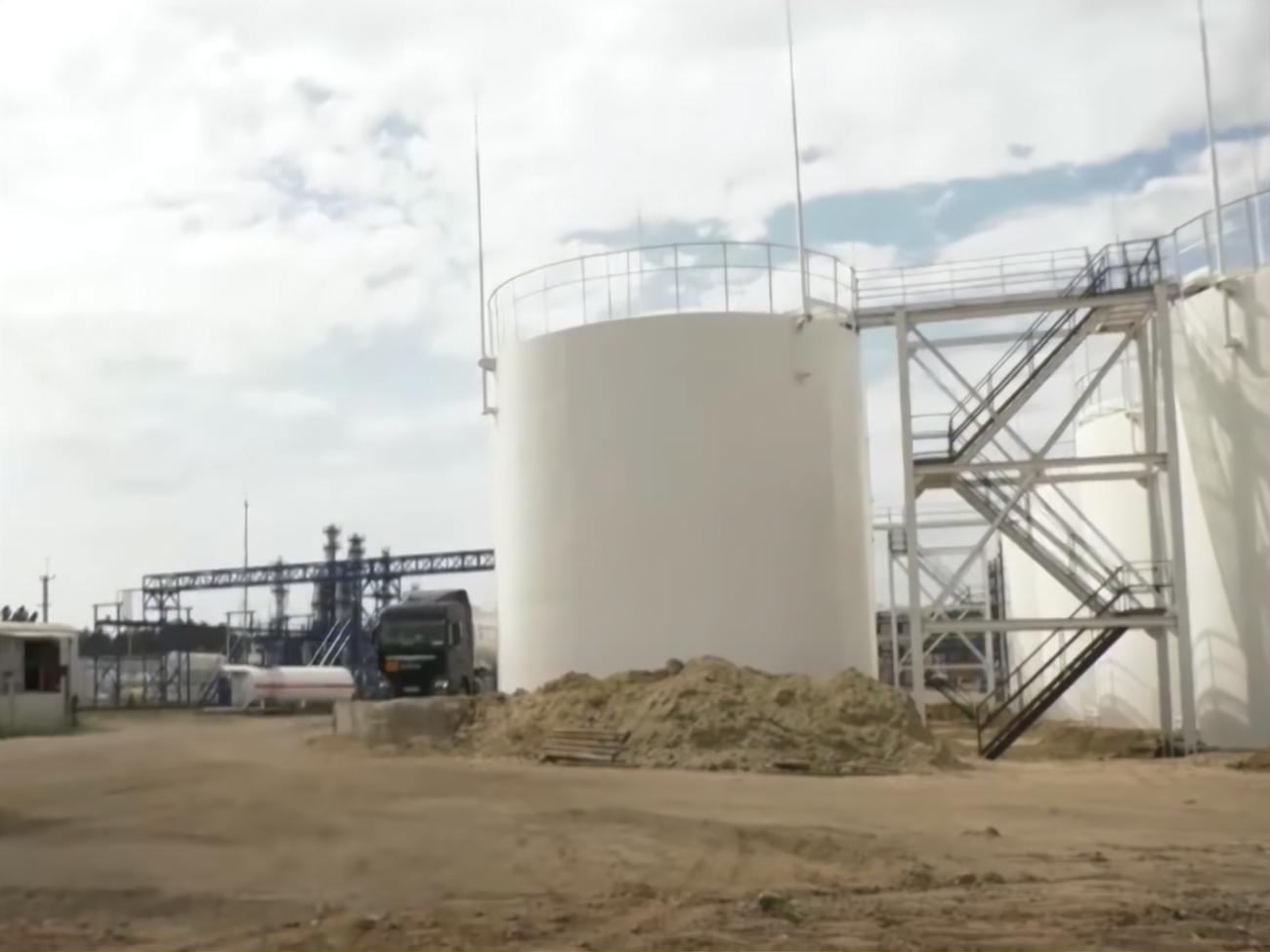 Мини-НПЗ обслуживает около 20% всего серого рынка,&nbsp;утверждают авторы программы "Гроші"