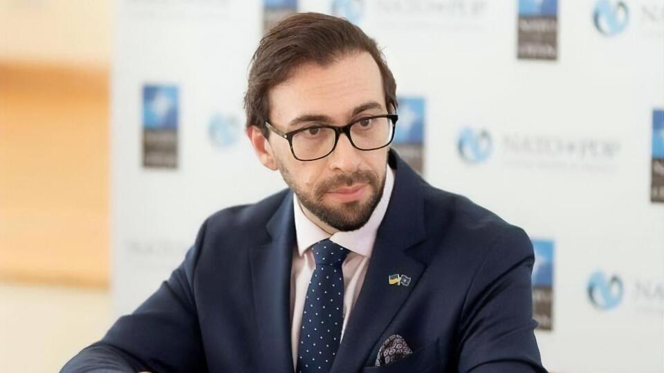 Александер Вінніков: Союзники мають бути переконані, що вступ нового члена посилить безпеку Альянсу. Саме тому це рішення ухвалюється колективно