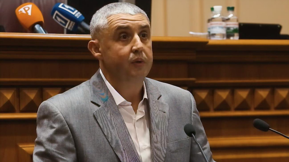 Однопартійці звинуватили Котляра у зраді, сам він вважає своє рішення єдино правильним