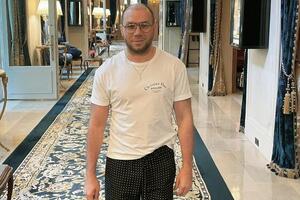 Андре Тан відомий як дизайнер жіночого одягу