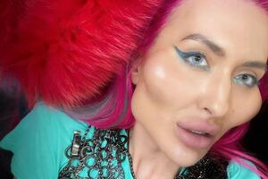 "Идут мне платья?" – поинтересовалась Покрещук у подписчиков