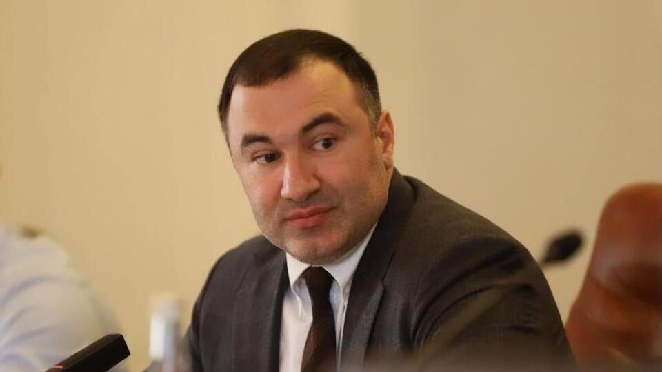 Товмасян, за інформацією НАБУ, подав звернення до правоохоронців, у якому заявив про намір сприяти розслідуванню