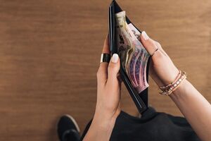 16,8% українців сказали, що на їхній дохід "можна жити"