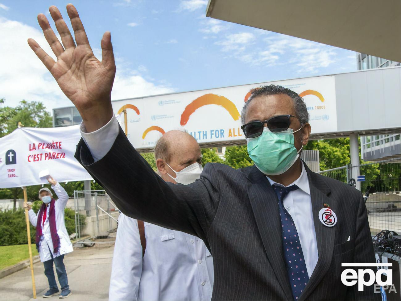 Гебреєсус хоче, щоб країни з високим рівнем добробуту поділилися вакцинами з бідними державами. Його мета &ndash; вакцинувати 10% населення кожної країни до кінця вересня