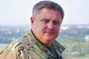 СМИ пишут об увольнении Крищенко
