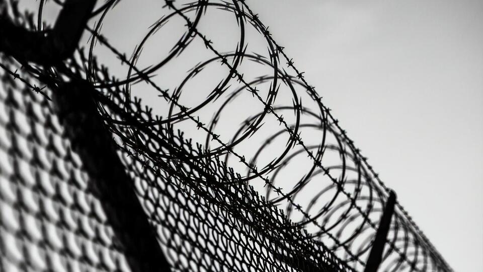 Удерживаемые в "Изоляции" граждане сообщали о пытках, убийствах и сексуальном насилии