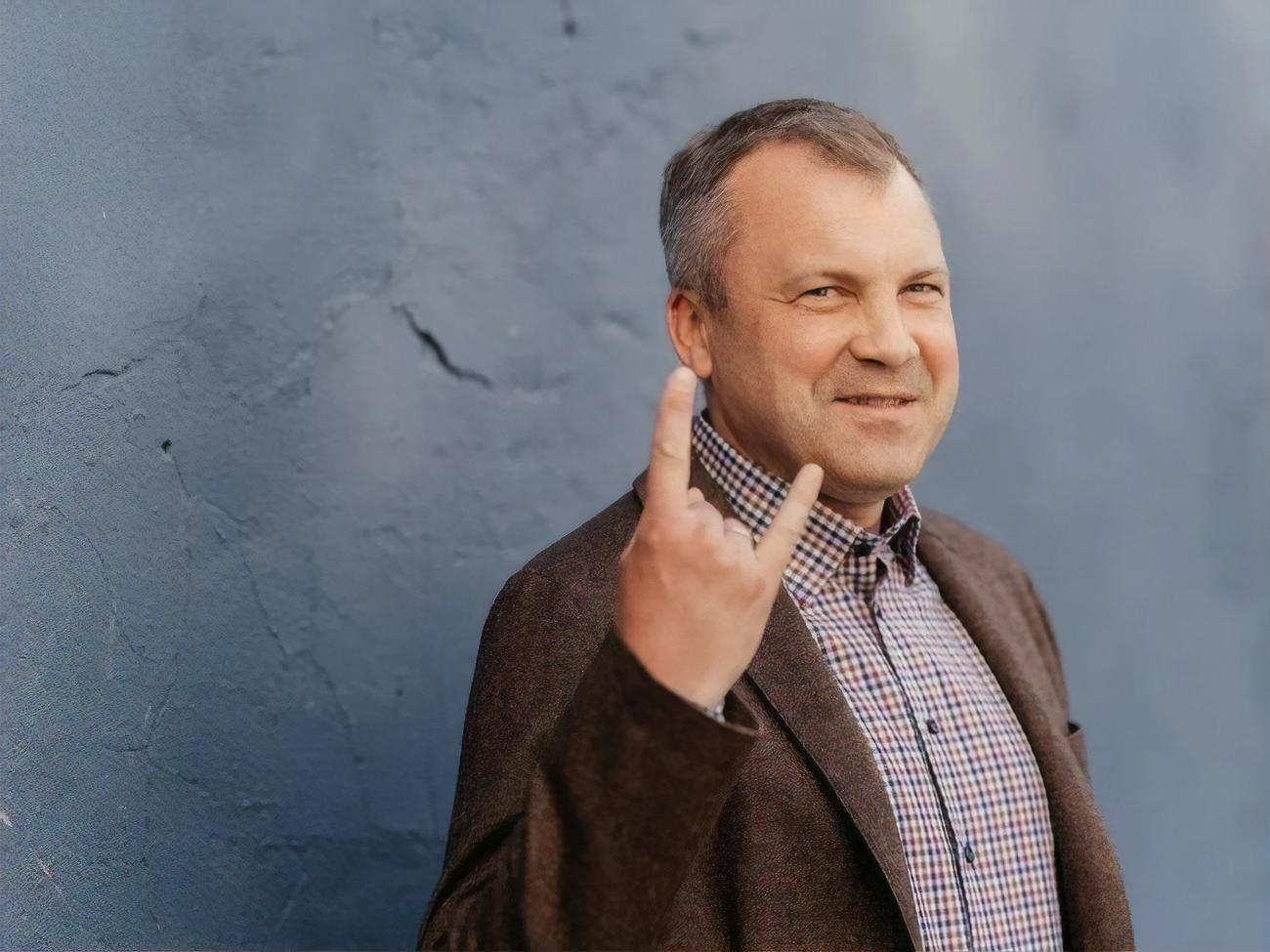 Попов баллотируется в Госдуму от "Единой России"