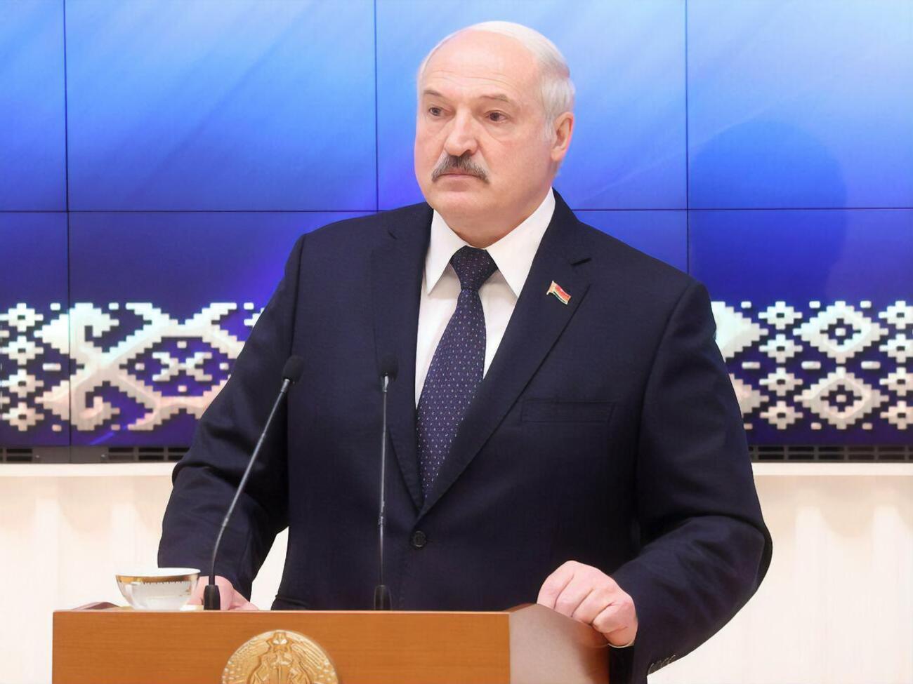 Лукашенко подписал указ о внесении изменений в закон "О гражданстве Республики Беларусь"