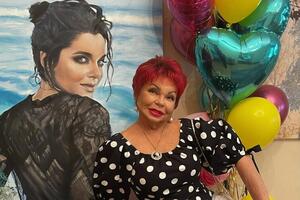 Мать Наташи Королевой живет в США