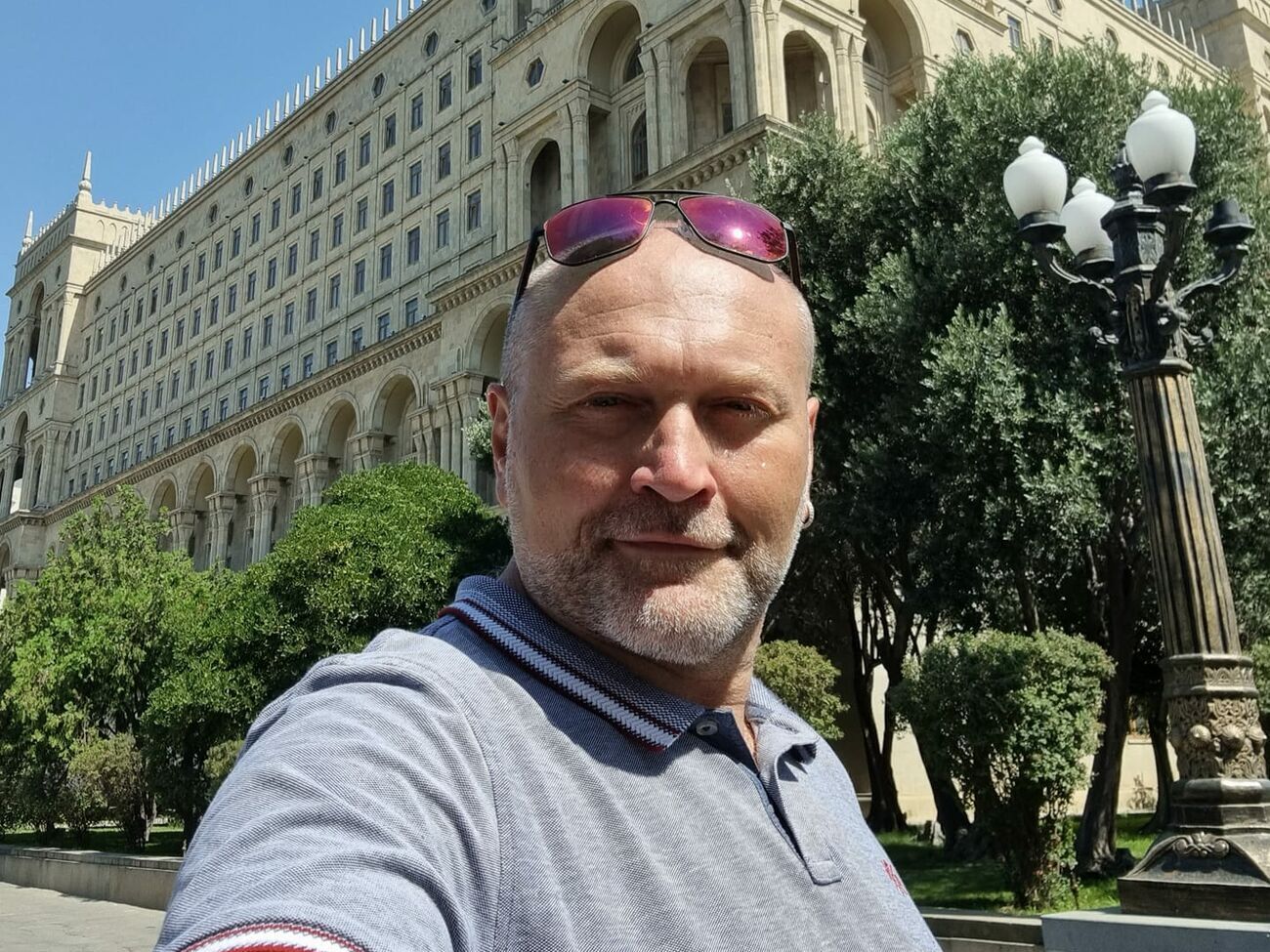 В Азербайджане не говорили, что устали от войны за Карабах. И они его вернули. Мы тоже вернем Донбасс и Крым, даже если это не нравится рашистам