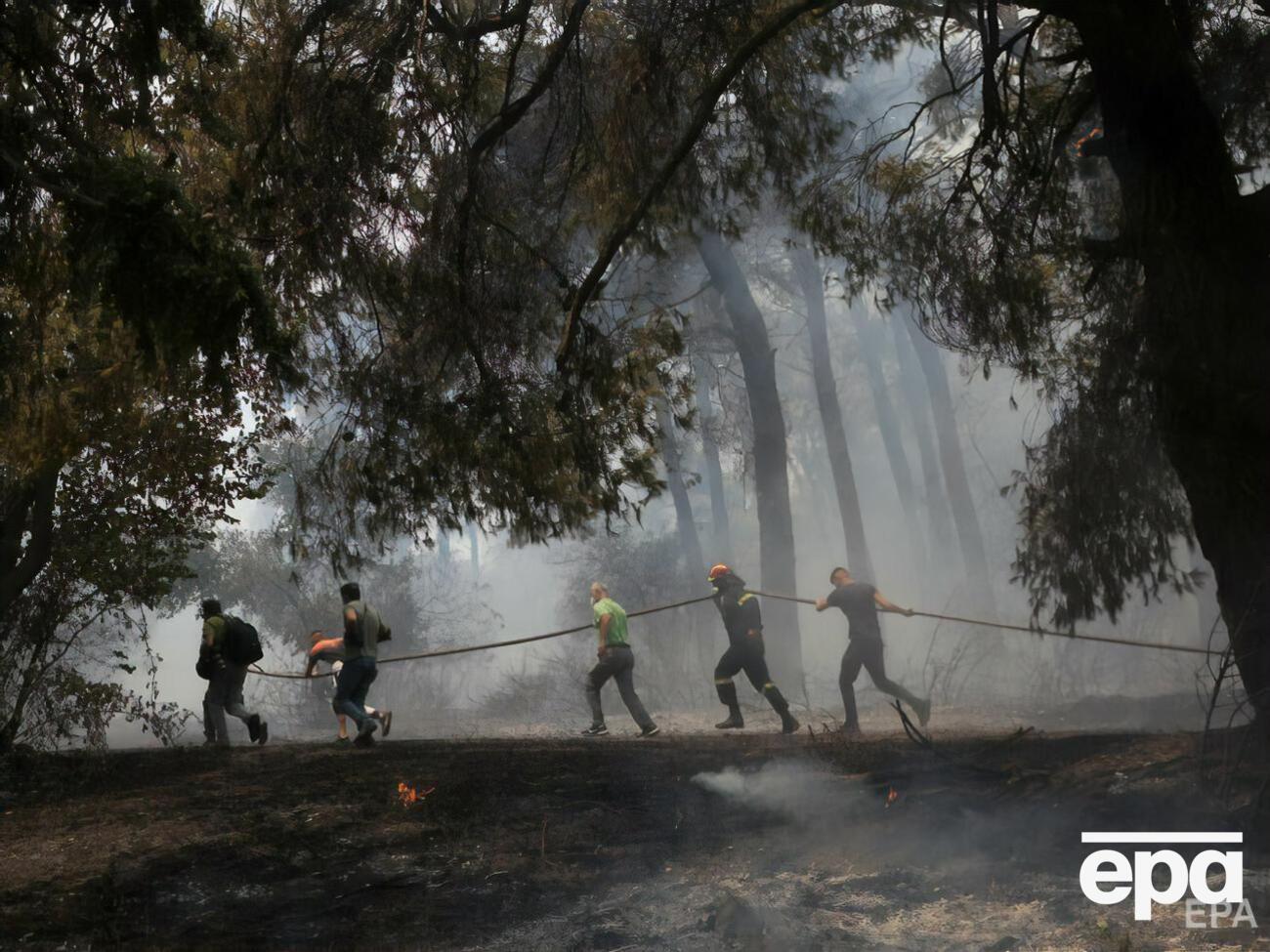В Греции бушуют лесные пожары