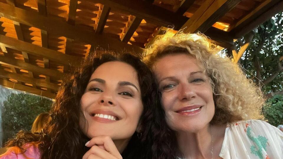 Настя Каменских призналась, что называет свою маму по имени