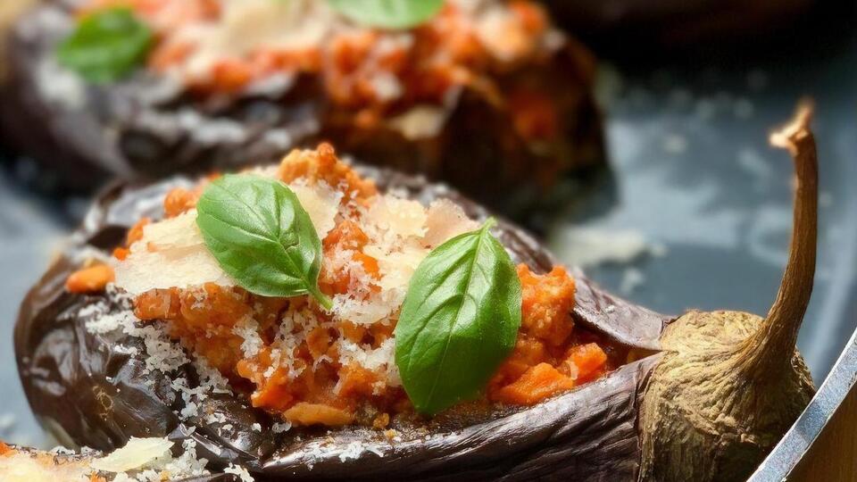 Автор рецепта уверяет, что блюдо получается не горьким, не острым и очень вкусным