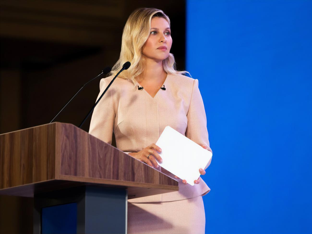 Зеленская:&nbsp;Первые леди во всем мире, к сожалению, не имеют официального статуса, несмотря на то, что играют очень важную роль