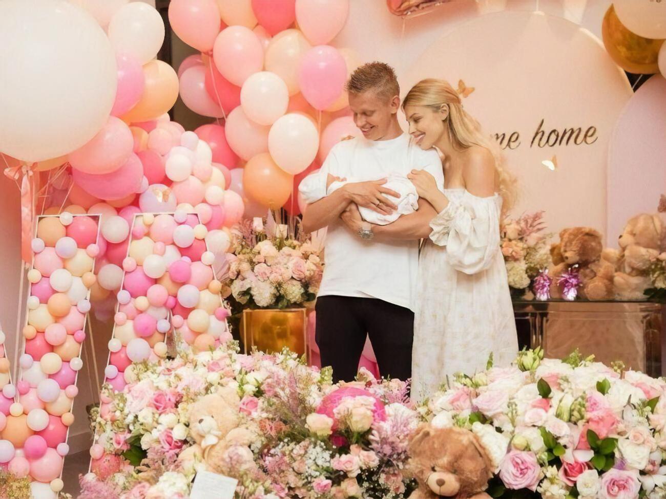 1 серпня 2021 року Олександр Зінченко і Влада Седан вперше стали батьками