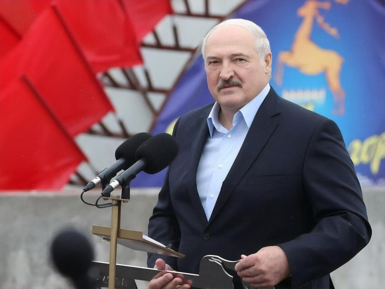 Лукашенко управляет Беларусью с 1994 года
