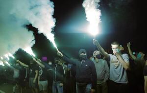 У здания Шевченковского райсуда собралось более 3 тыс. человек