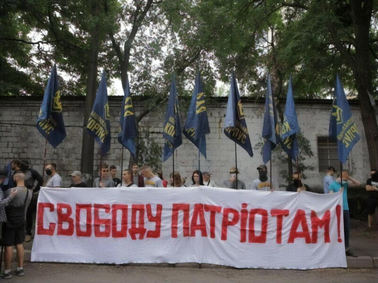 В "Нацкорпусе" возмущены тем, что суд отправил на два месяца в СИЗО "патриотов, которые реальными действиями доказали преданность Украине"