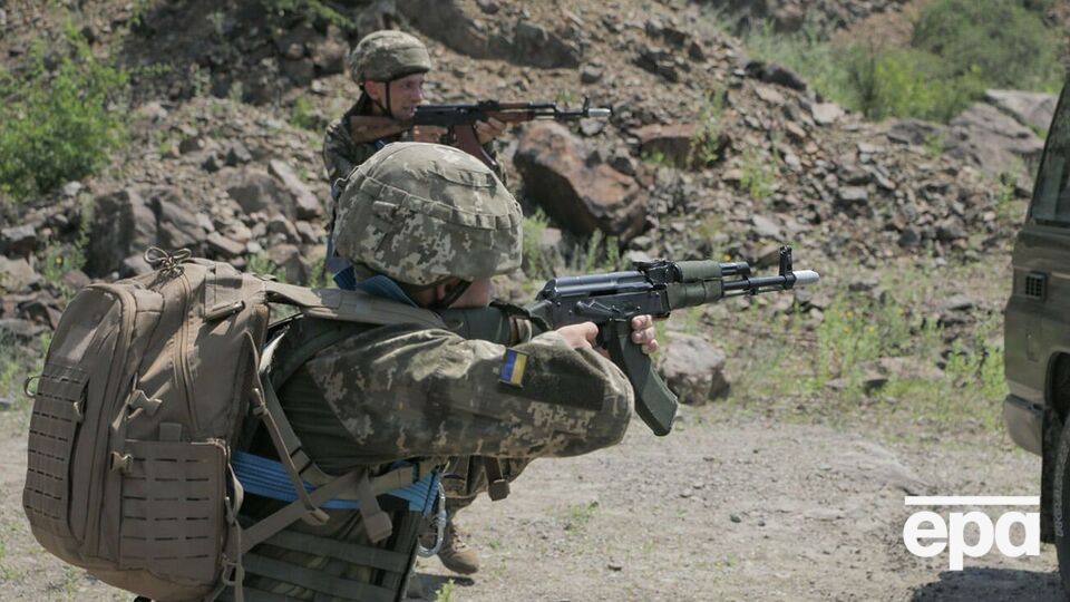 Українські військові відкрили вогонь у відповідь