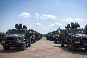 36-та бригада отримала нові бронеавтомобілі перед парадом