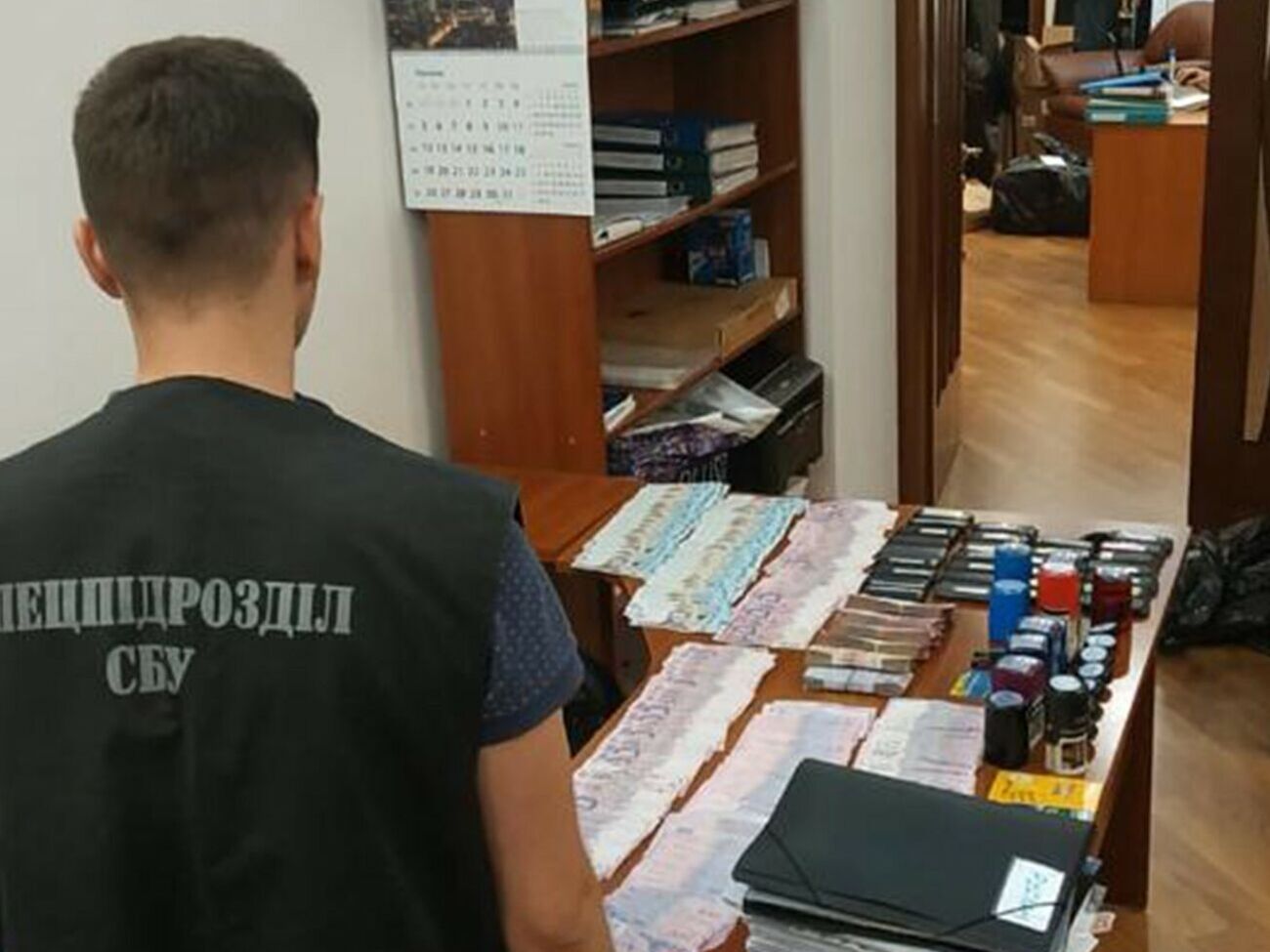 СБУ: Фигуранты почти 10 лет "обслуживали" более 50 предприятий, несколько государственных и коммунальных компаний