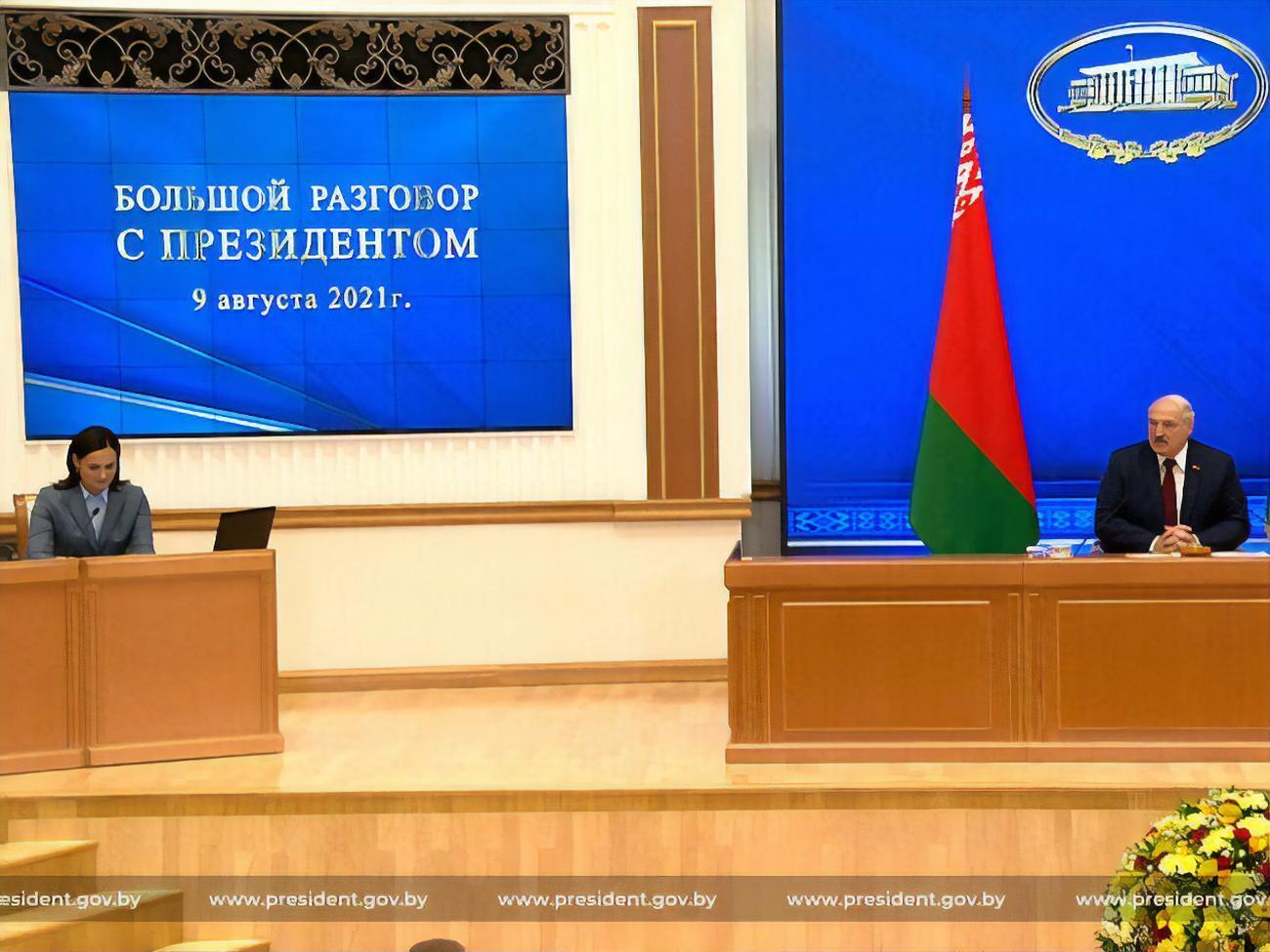 Лукашенко:&nbsp;За клевету не сажают? Привозите к нам...&nbsp;С удовольствием добавим