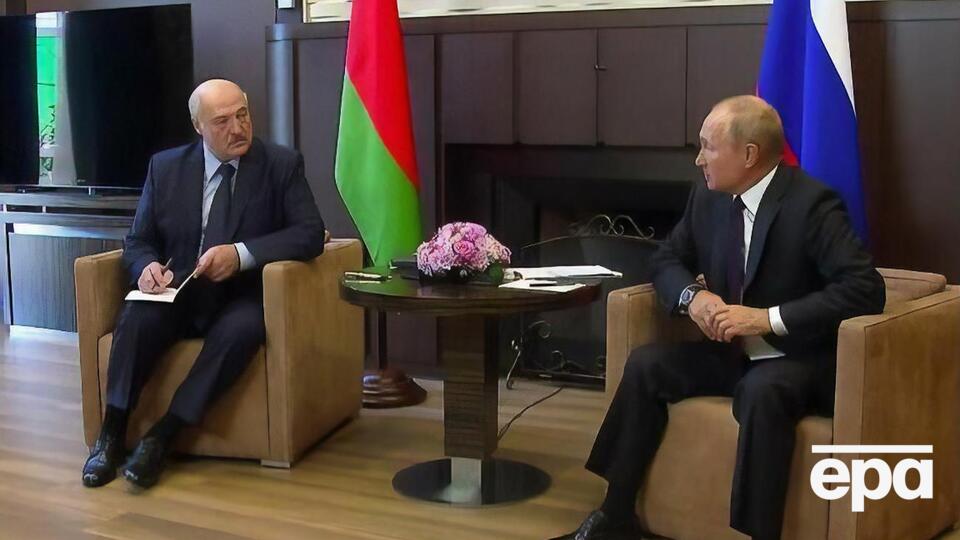 У вересні 2020 року Путін (праворуч) пообіцяв Лукашенку кредит у розмірі $1,5 млрд