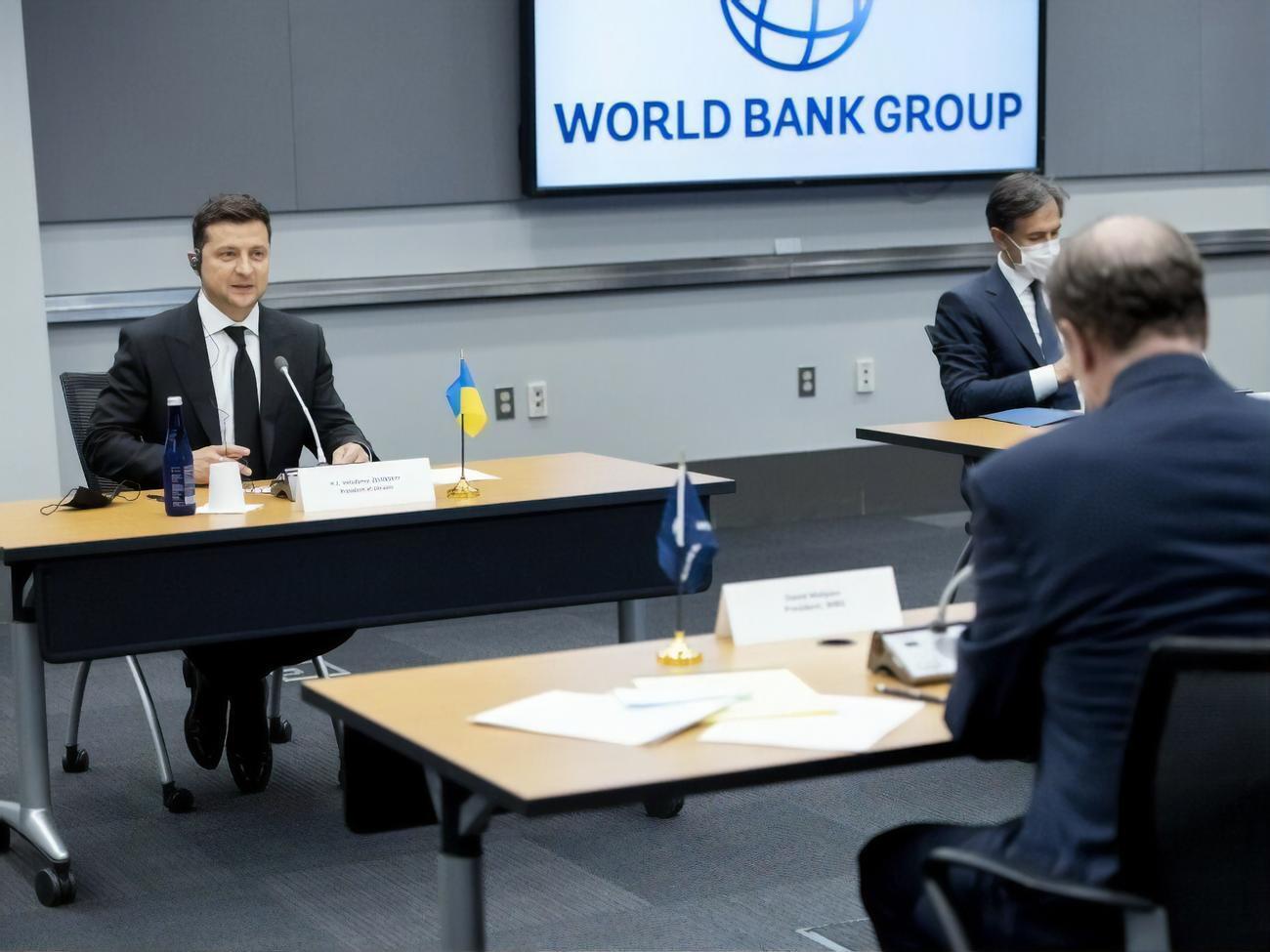 Зеленский отметил, что Украина заинтересована в совершенствовании банковского сектора