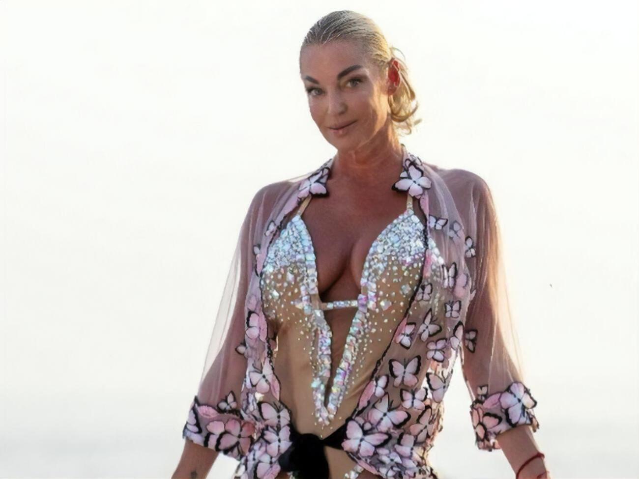 Волочкова: Дорогі друзі, вітаю з Днем знань!