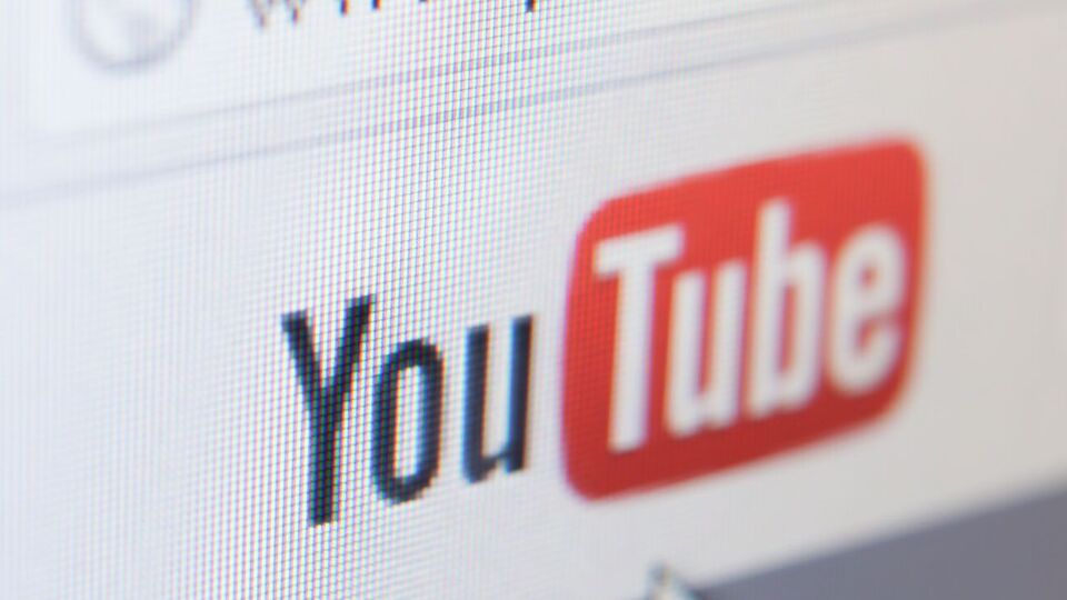 Російський контент на стартових сторінках YouTube і YouTube Music є неприпустимим, коли в Україні йде війна, зазначили в Мінцифри