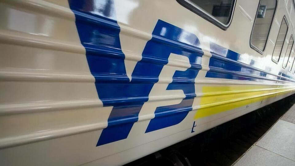 Ситуація із закупівлями необхідних матеріалів в УЗ загрожує зривом залізничних перевезень, заявив міністр інфраструктури